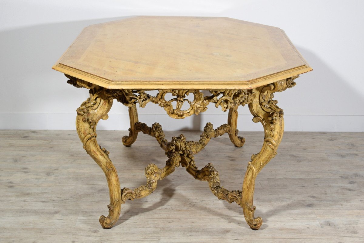 Tavolo da centro in legno scolpito, laccato e dorato, Torino, struttura del XVIII secolo -photo-5