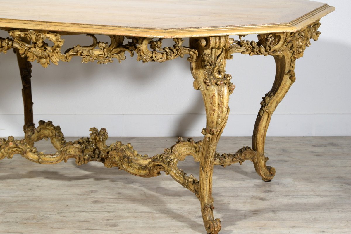 Tavolo da centro in legno scolpito, laccato e dorato, Torino, struttura del XVIII secolo -photo-8