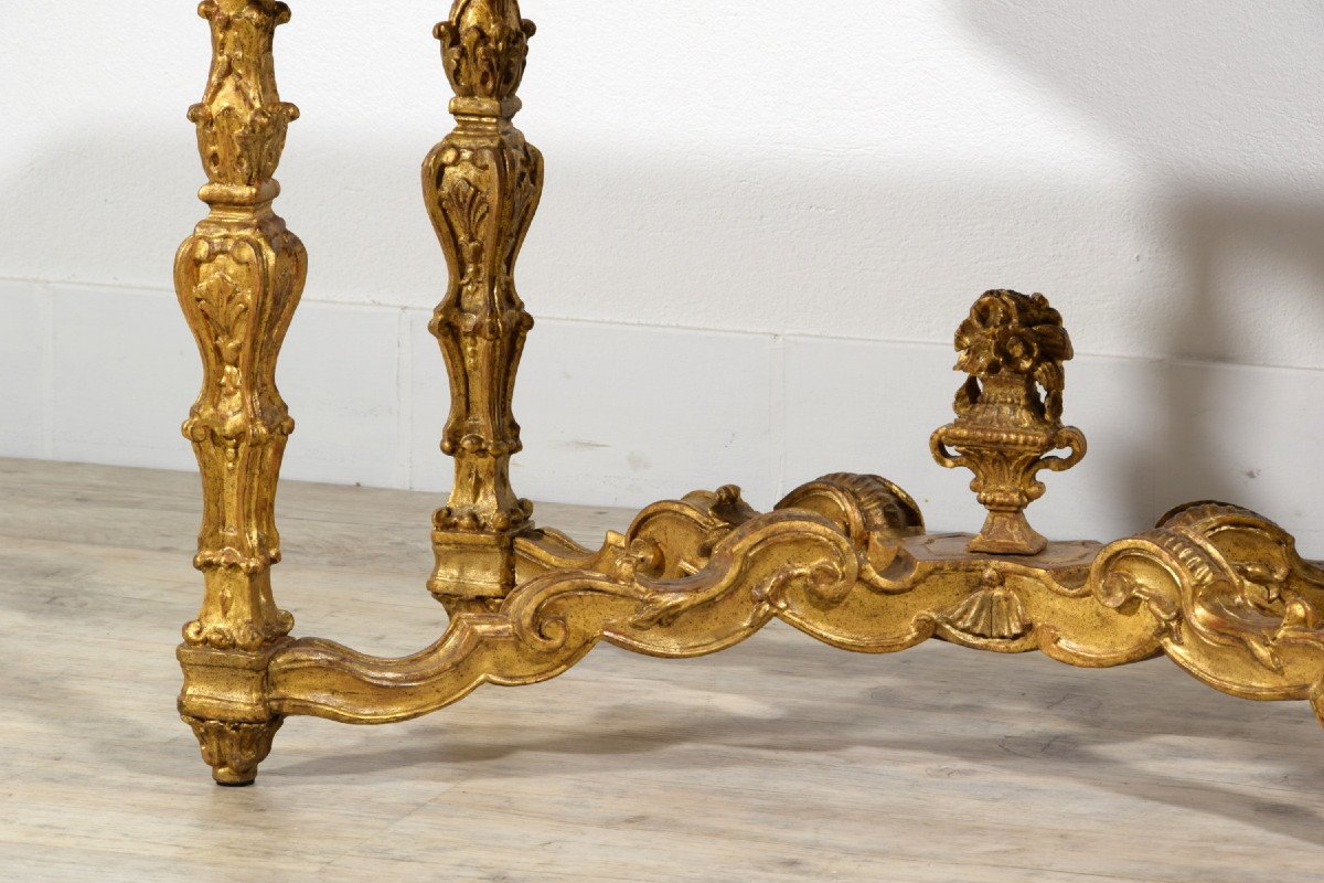 Coffee table  con piano in marmo africano del XVIII secolo, base in legno dorato, Italia-photo-5
