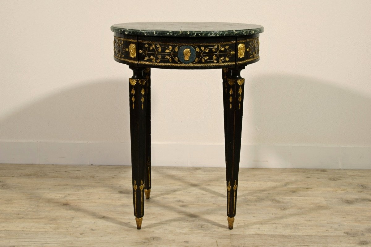 Tavolino neoclassico in legno intagliato, laccato e dorato, Toscana, Italia, fine XVIII secolo-photo-2