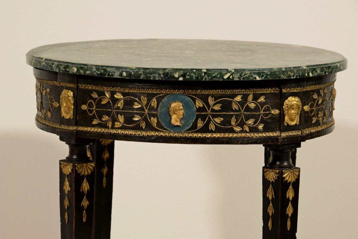 Tavolino neoclassico in legno intagliato, laccato e dorato, Toscana, Italia, fine XVIII secolo-photo-8