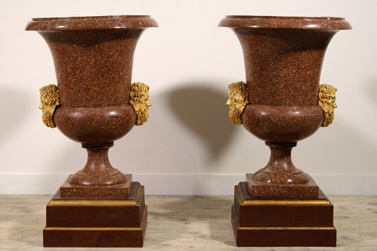 Coppia di vasi in bronzo laccati a finto porfido, Roma, primi XX secolo, stile Neoclassico-photo-4