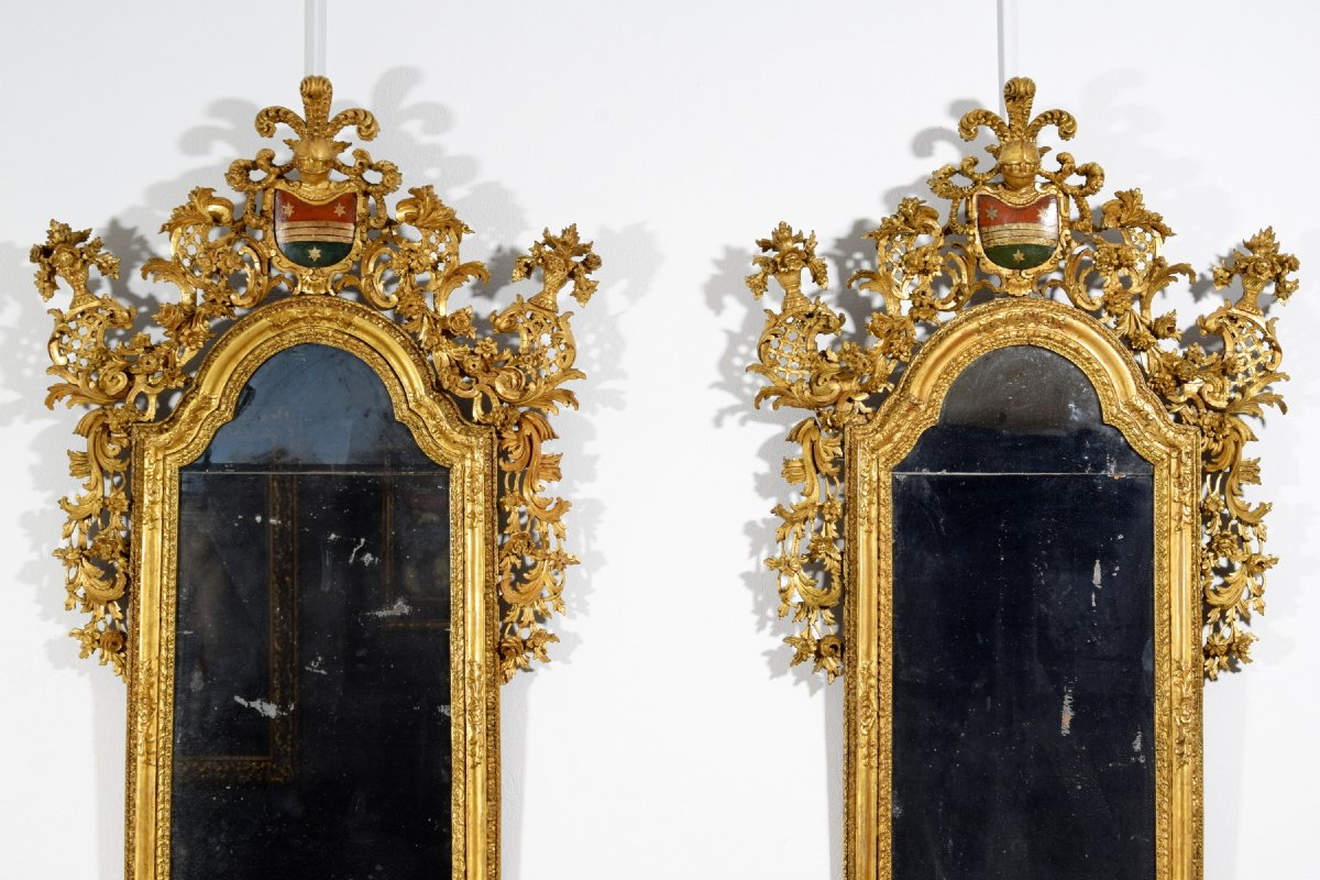 Coppia di specchiere in legno intagliato e dorato, Veneto, XVIII secolo-photo-1