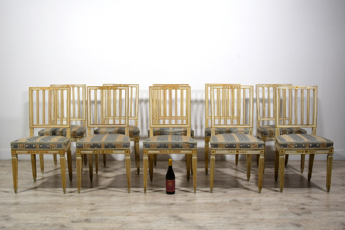 Serie di dieci sedie neoclassiche in legno laccato e dorato, Toscana, fine XVIII secolo-photo-2