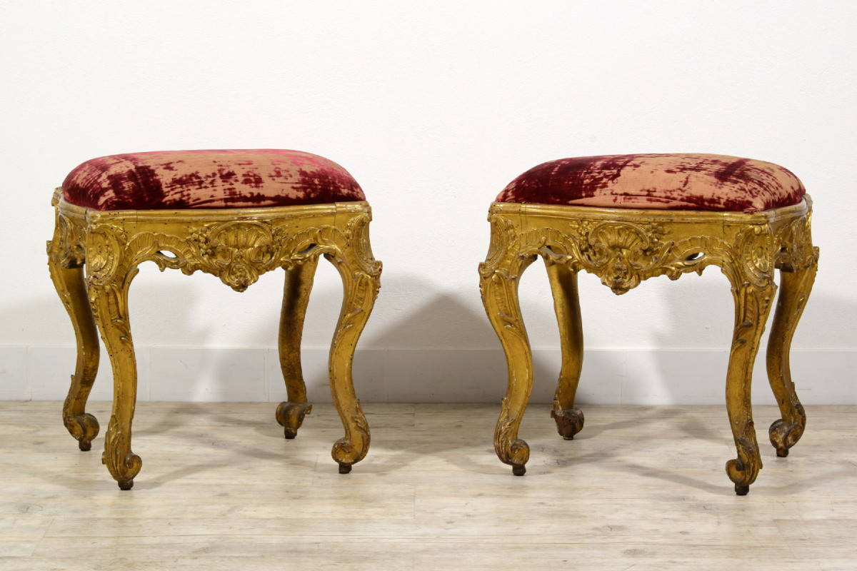 Coppia di panchetti barocchi da centro in legno intagliato e dorato, Luigi XIV-Luigi XV, Franci-photo-2