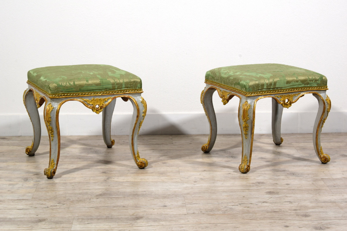 Coppia di sgabelli in legno laccato e dorato, Barocchetto, Torino, metà del XVIII secolo-photo-4