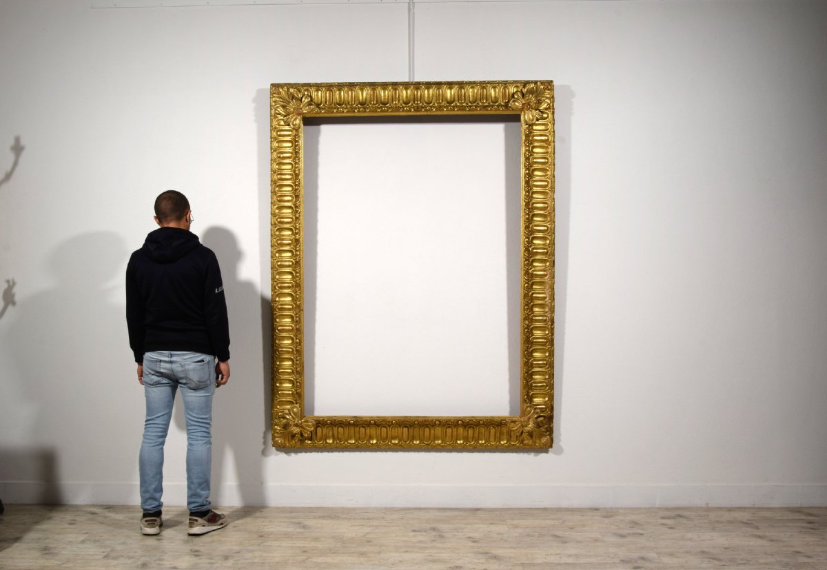 Coppia di grandi specchiere in legno intagliato e dorato, Toscana, metà XVIII secolo-photo-6