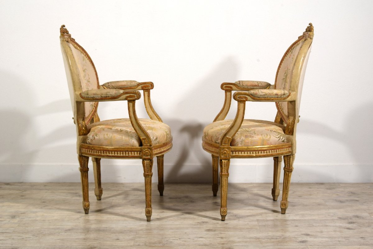 Coppia di poltrone neoclassiche, in legno intagliato laccato e dorato, Torino, fine XVIII secol-photo-3