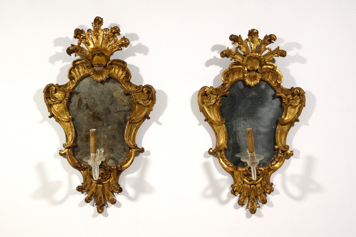 Coppia di specchiere barocche a ventola in legno intagliato e dorato, Torino, XVIII secolo