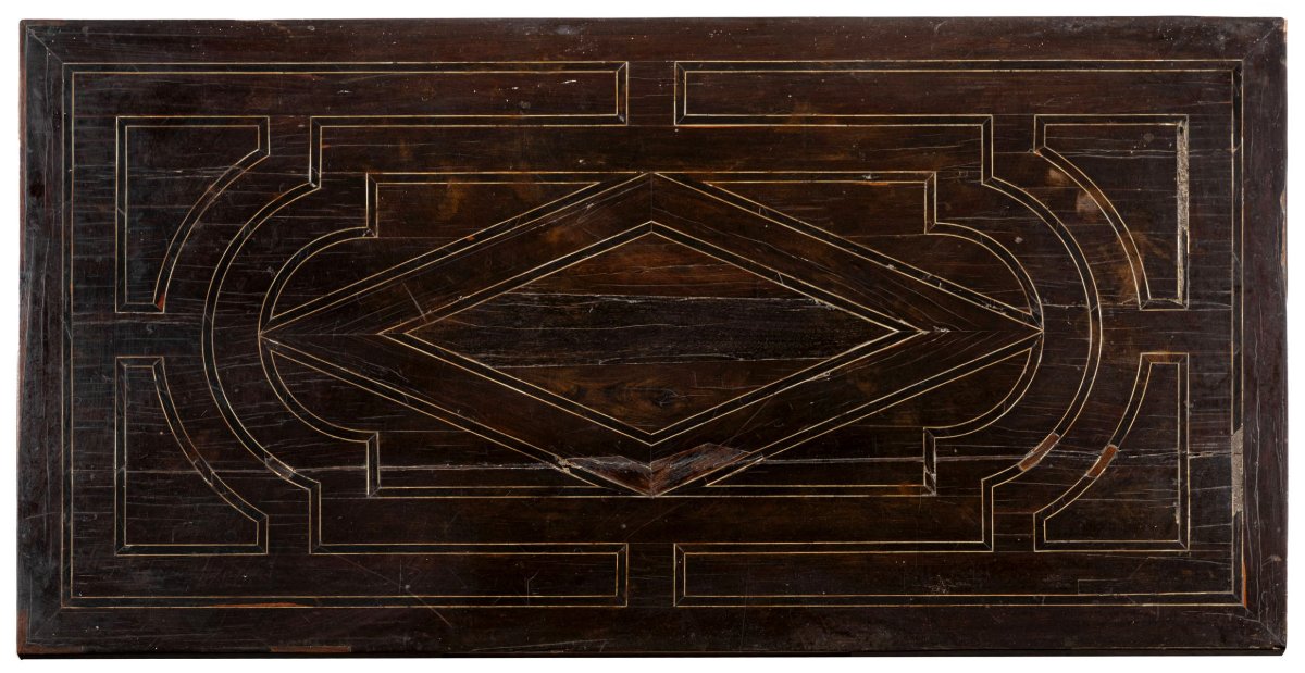 Coppia di tavoli in legno massello e piano lastronato e intarsiato, Toscana, primi XVIII secolo-photo-1
