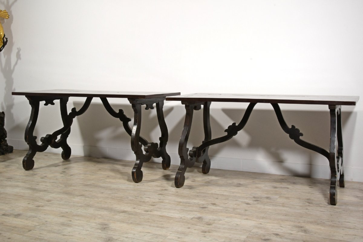 Coppia di tavoli in legno massello e piano lastronato e intarsiato, Toscana, primi XVIII secolo-photo-6