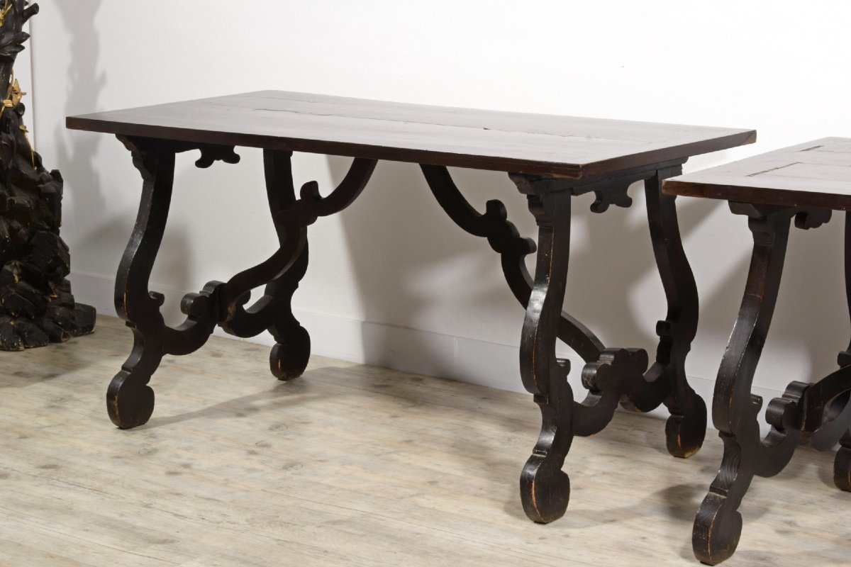 Coppia di tavoli in legno massello e piano lastronato e intarsiato, Toscana, primi XVIII secolo-photo-8