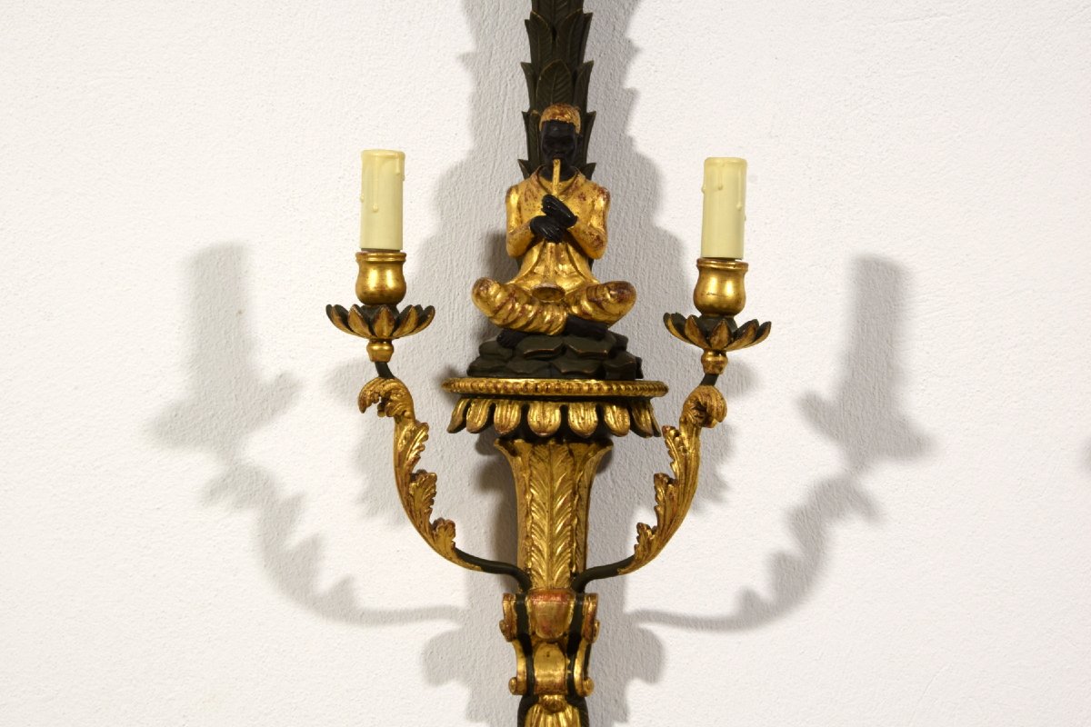 Coppia di applique in legno intagliato, laccato e dorato, Toscana, primi anni del XX secolo-photo-7