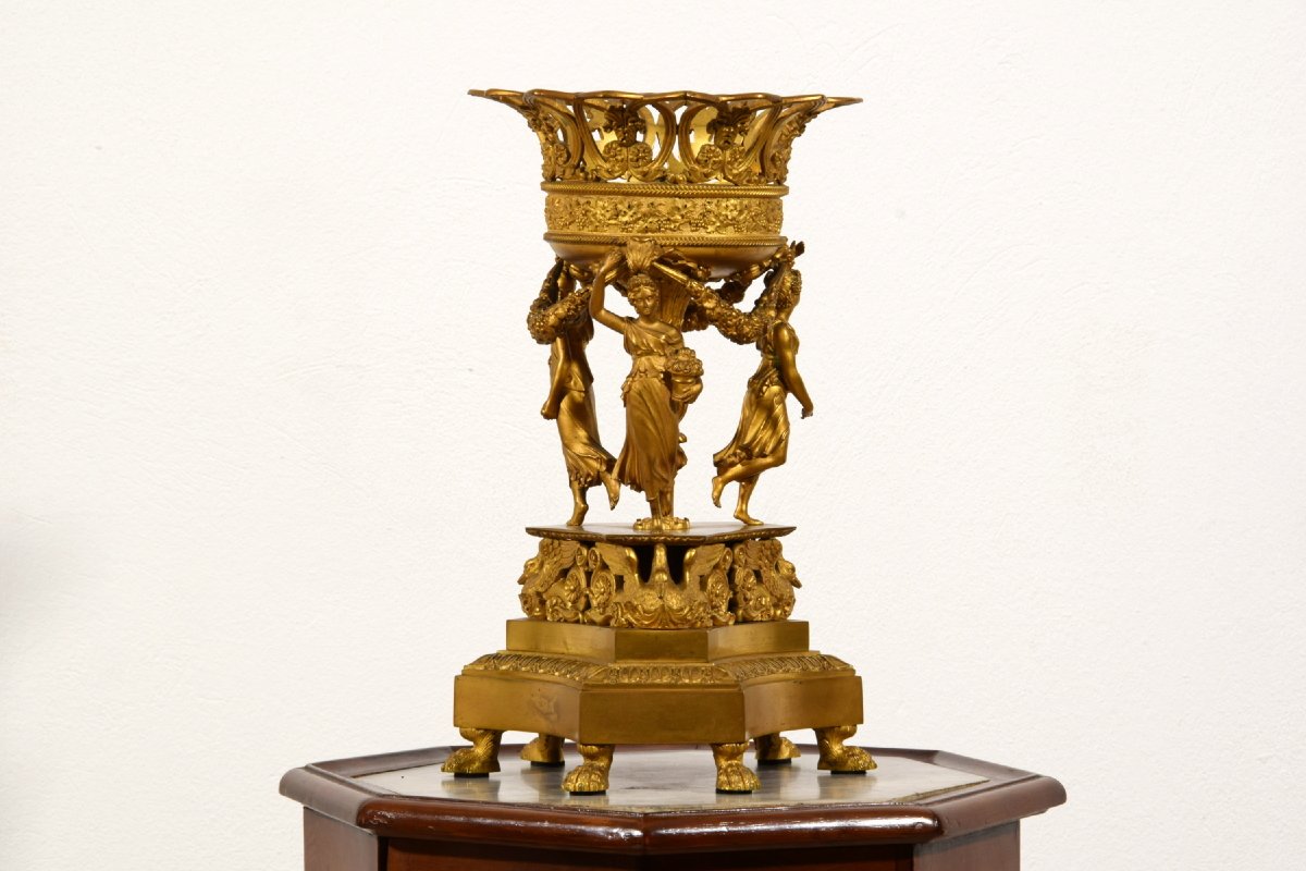 Alzata centrotavola in bronzo cesellato e dorato, Francia, Epoca Impero, inizio XIX secolo-photo-2