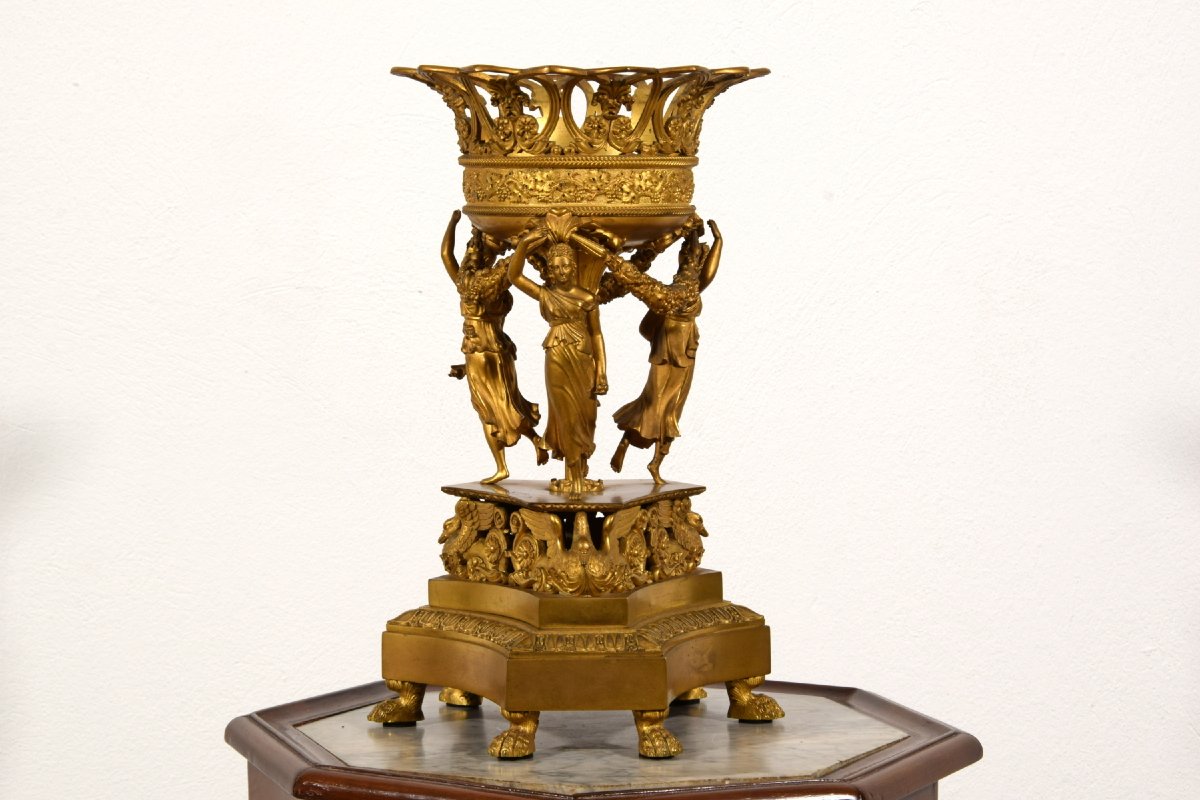 Alzata centrotavola in bronzo cesellato e dorato, Francia, Epoca Impero, inizio XIX secolo-photo-3