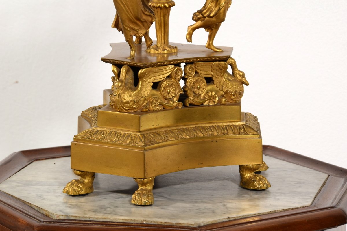 Alzata centrotavola in bronzo cesellato e dorato, Francia, Epoca Impero, inizio XIX secolo-photo-3