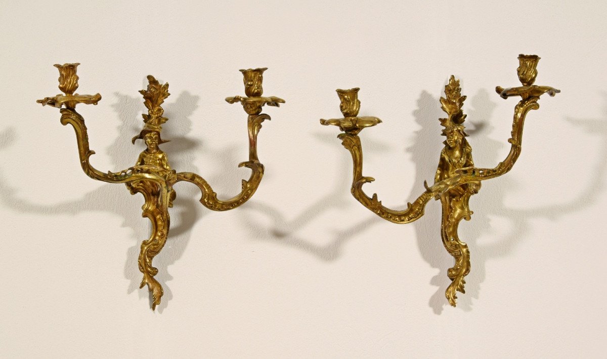 Paire D’appliques En Bronze Doré Avec Des Figures De Chinois, France XIX Siècle