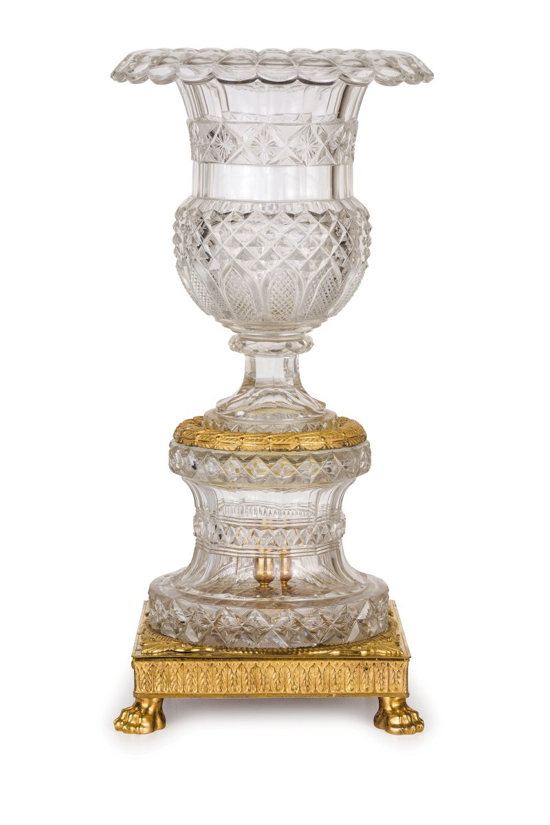 Vaso centrotavola in cristallo molato e bronzo dorato, Francia, primi XIX secolo