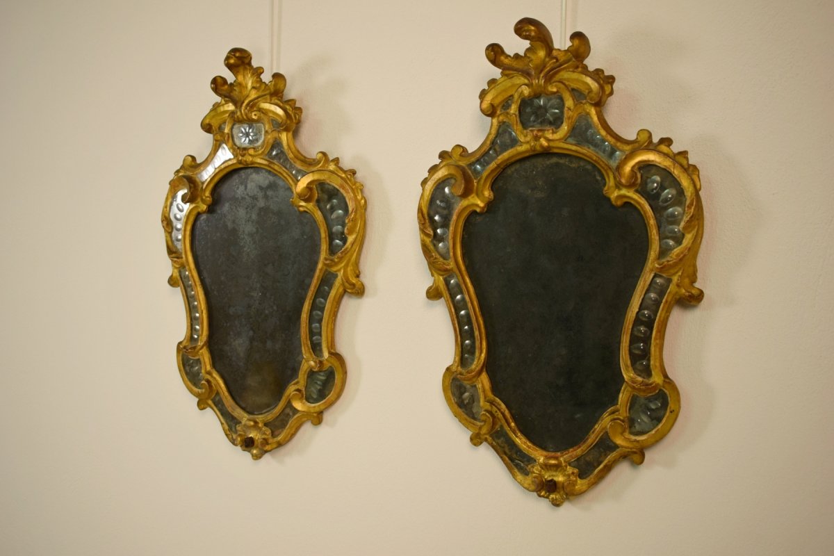 Coppia di piccole specchiere (ventole) sagomate, in legno scolpito e dorato, Torino, metà XVIII secolo, Epoca Luigi XV  -photo-2