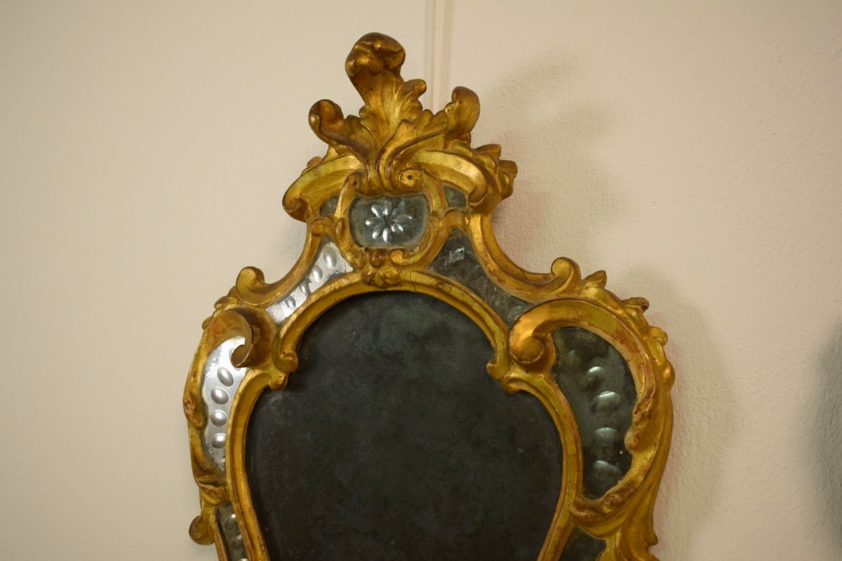 Coppia di piccole specchiere (ventole) sagomate, in legno scolpito e dorato, Torino, metà XVIII secolo, Epoca Luigi XV  -photo-6