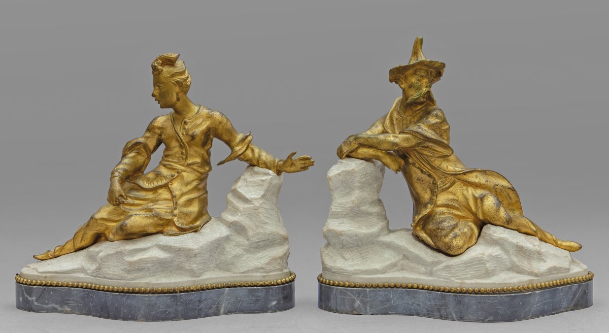 Couple De Sculptures En Bronze Doré Sur Base De Marbre Représentant des figures chinoises, France, XVIIIe Siècle 