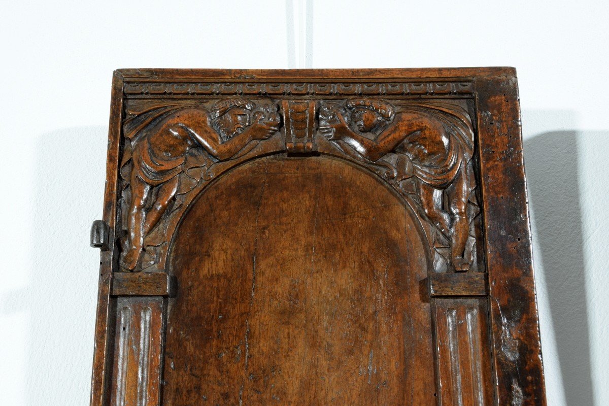 Coppia di piccole porte in legno di noce intagliato, XVI secolo, Italia centrale-photo-2