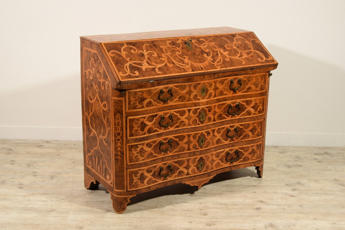 Commode Avec Rabat En Bois Pavé Et Marqueté, Piémont, Début XVIIIe Siècle