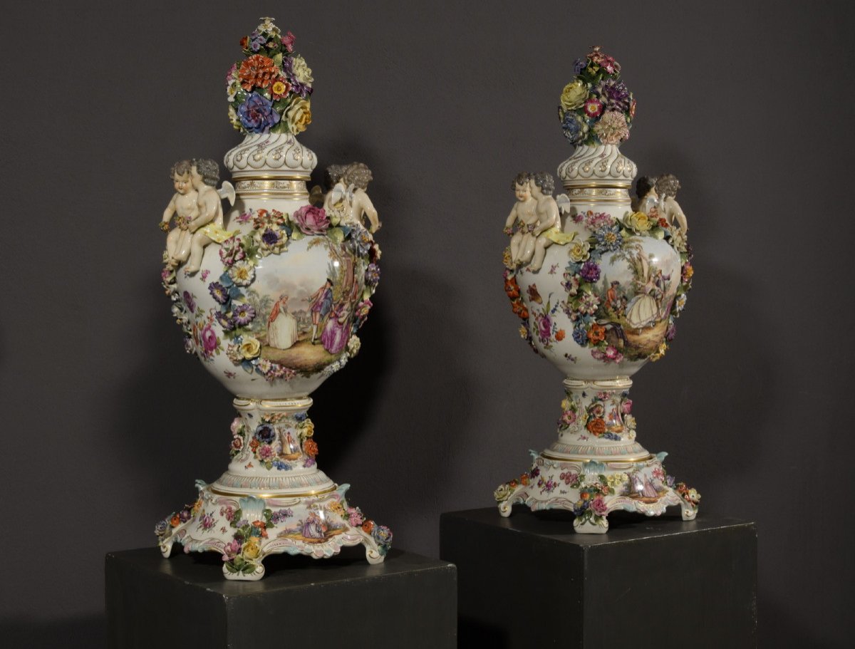 Couple De Vases En Porcelaine Polychrome, Allemagne, XIXe Siècle-photo-1