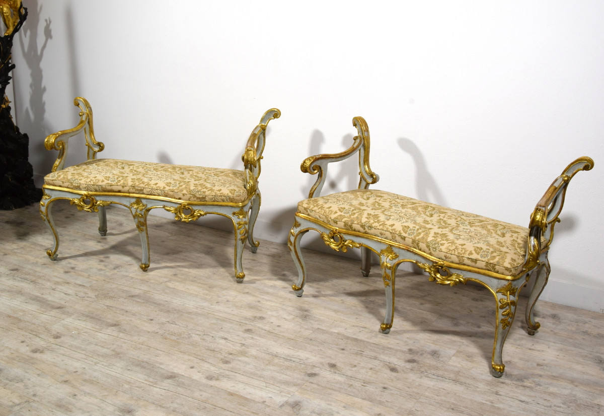 Coppia di panche barocche in legno intagliato, laccato e dorato, Roma, seconda metà del XVIII secolo-photo-4