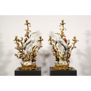 Coppia di grandi candelabri a tre luci in bronzo dorato e porcellana, Francia, XIX secolo