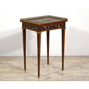 Elegante tavolino in legno, lacca a cineseria e applicazioni in bronzo dorato, Francia XIX secolo