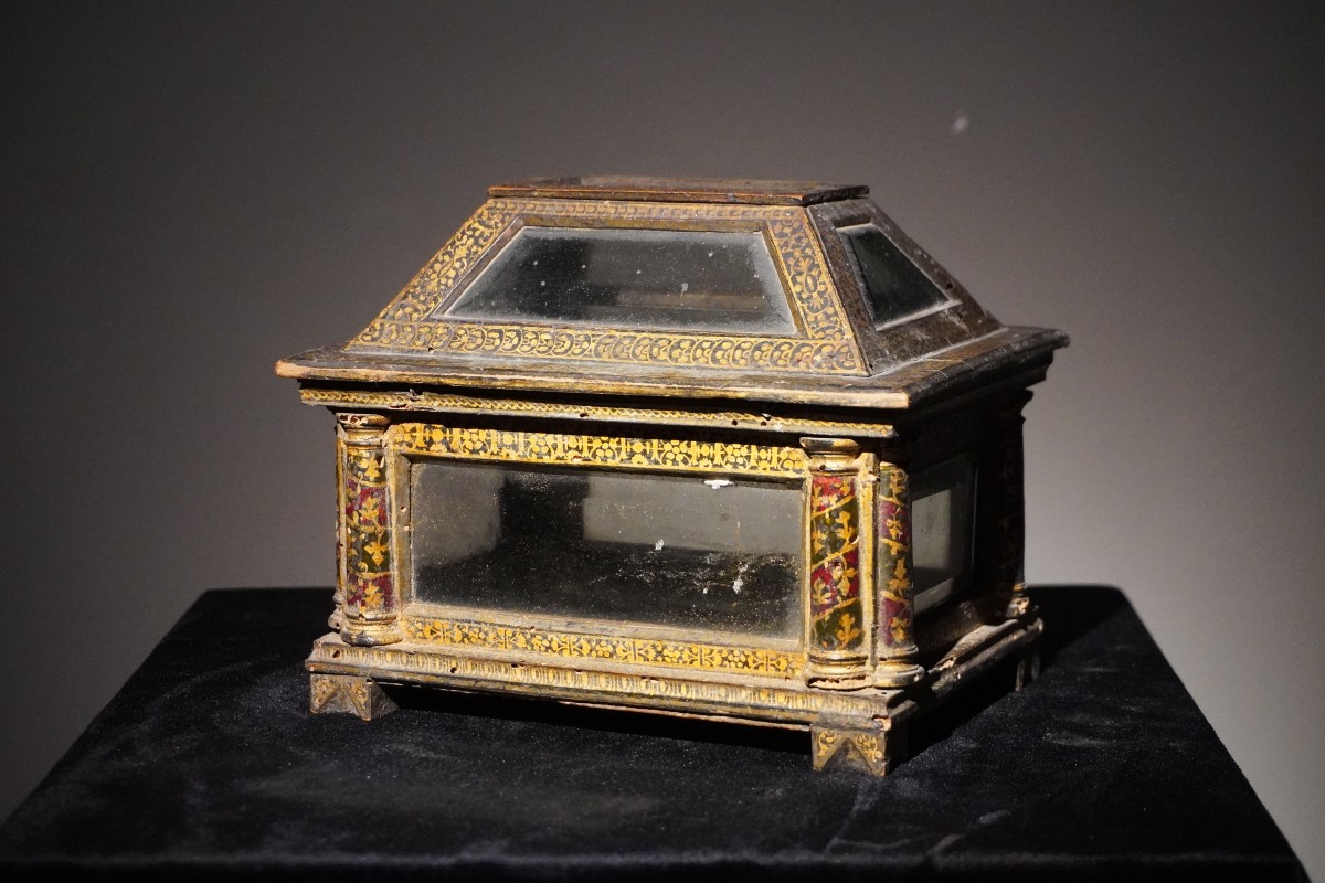 Cofanetto veneziano in legno laccato e dorato e cristallo di rocca, Venezia, XVIII secolo