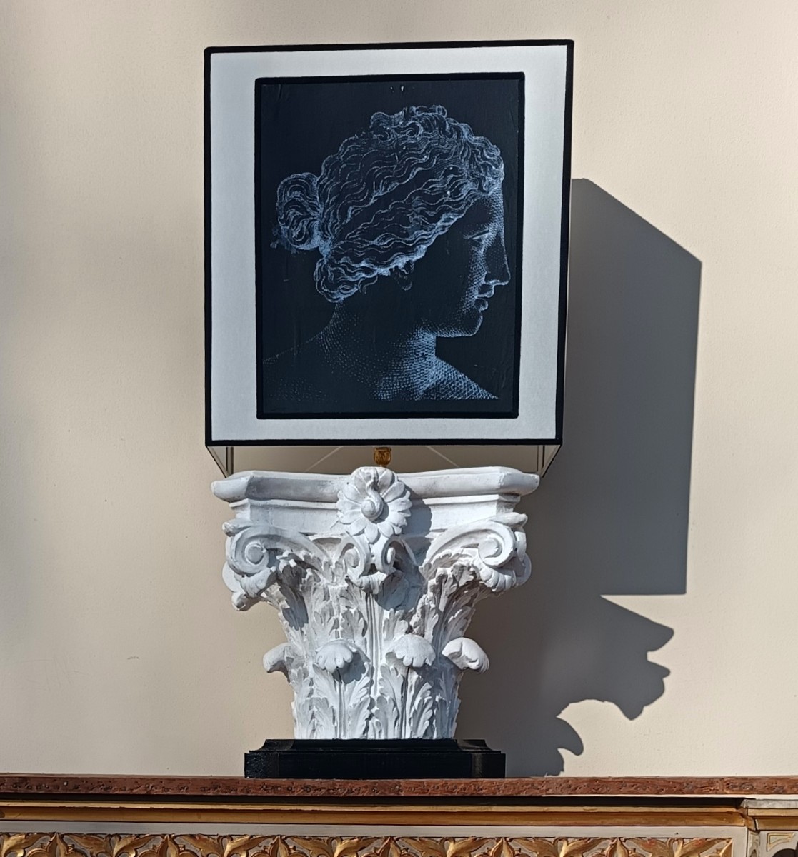 Lampada capitello in gesso 1920