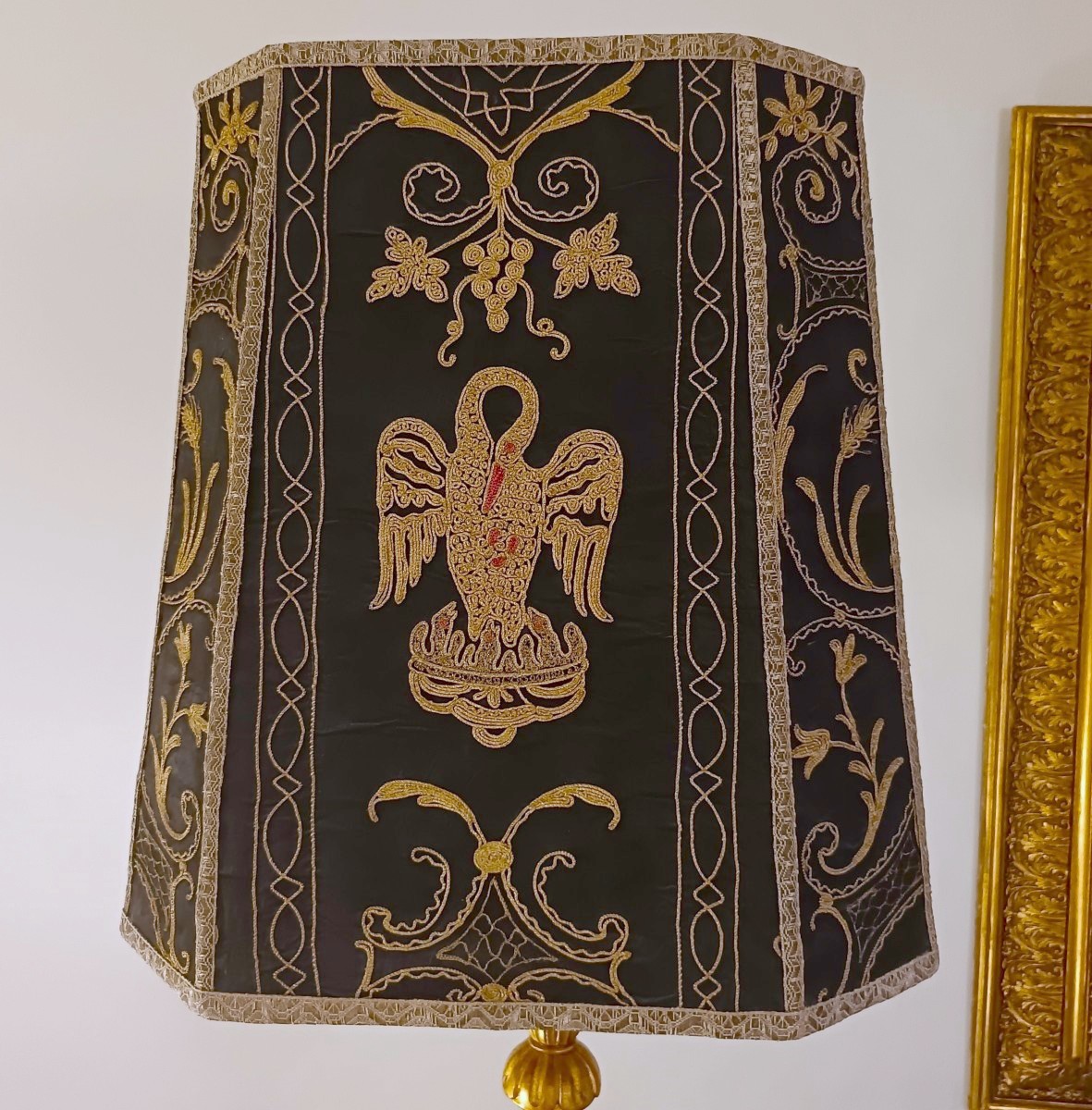 Lampada da tavolo in legno scolpito con base dipinta a marmo – XVIII secolo-photo-2