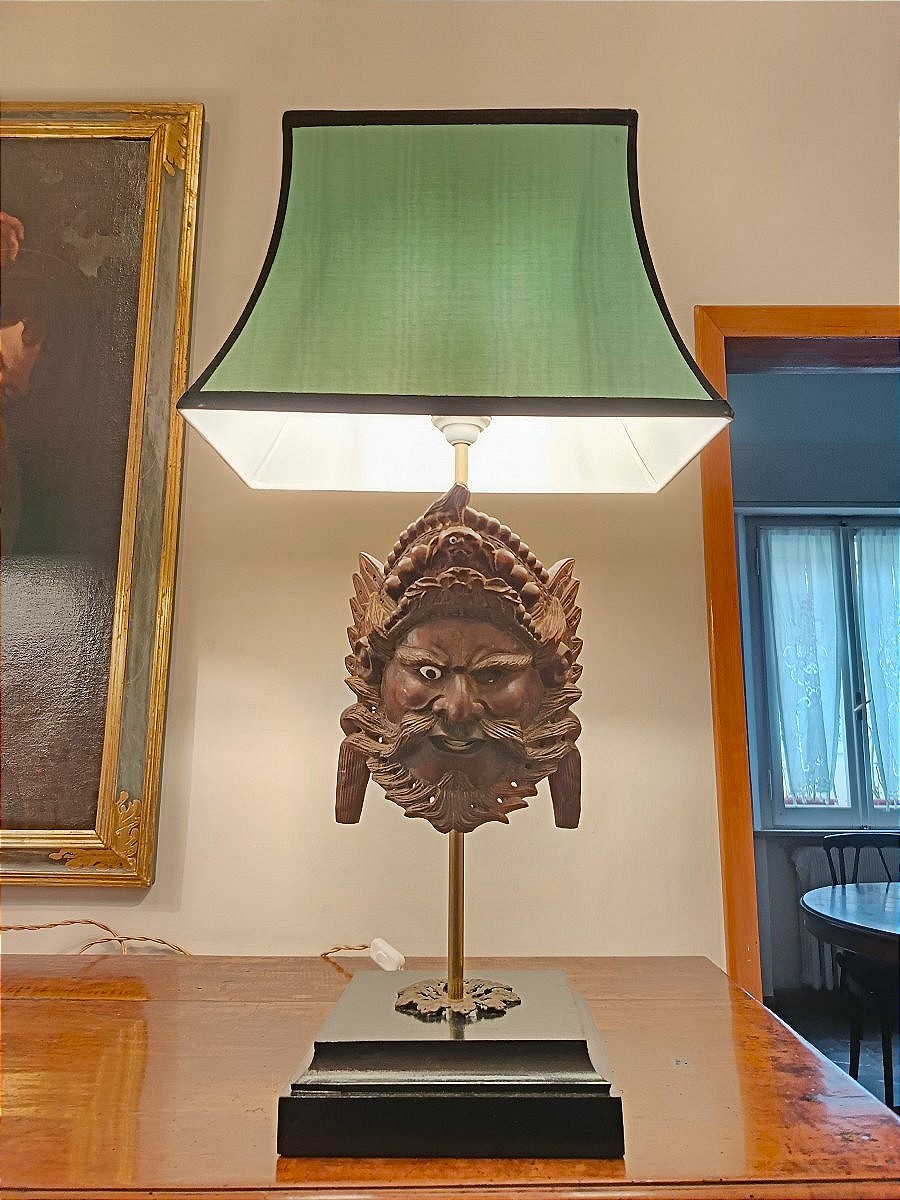 Tre lampade da tavolo con maschere Balinesi in legno XIX secolo-photo-4