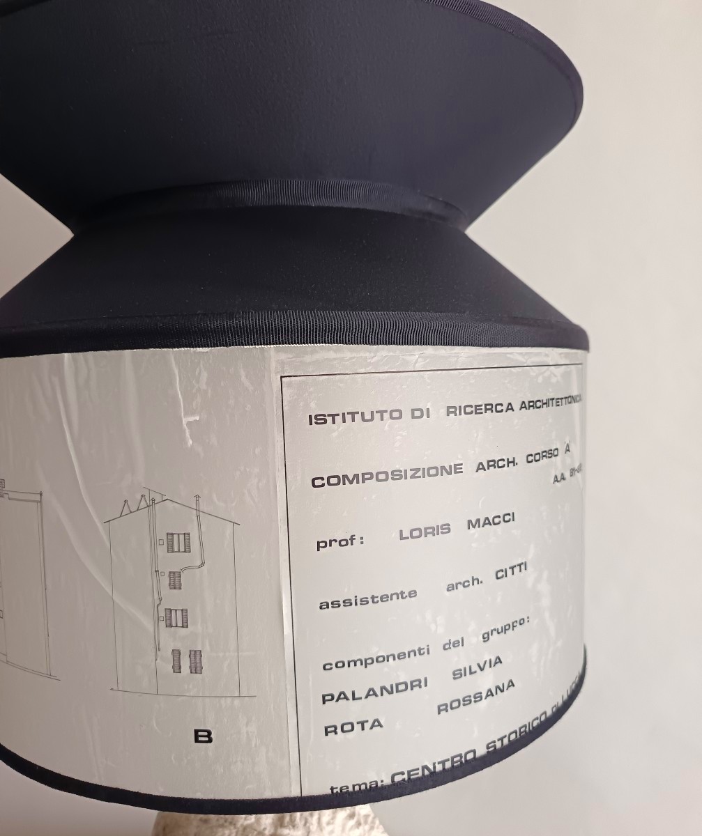 Lampada con testa in gesso e nerofumo, paralume con lucidi di architettura XX secolo-photo-3