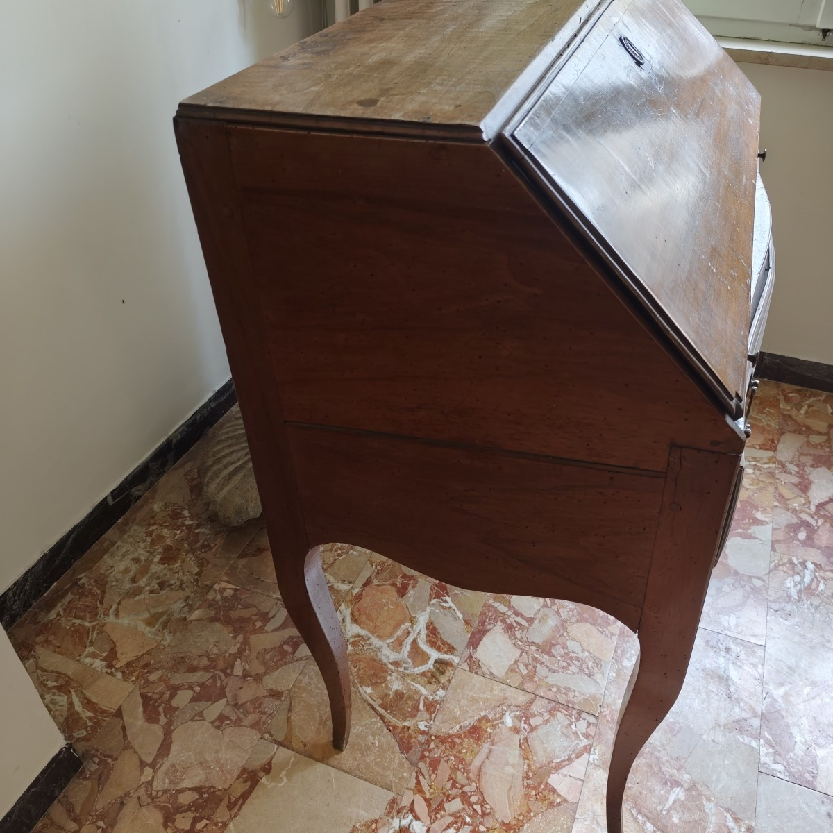 Scrittoio in legno di noce biondo con ribalta del 700 Bologna-photo-2