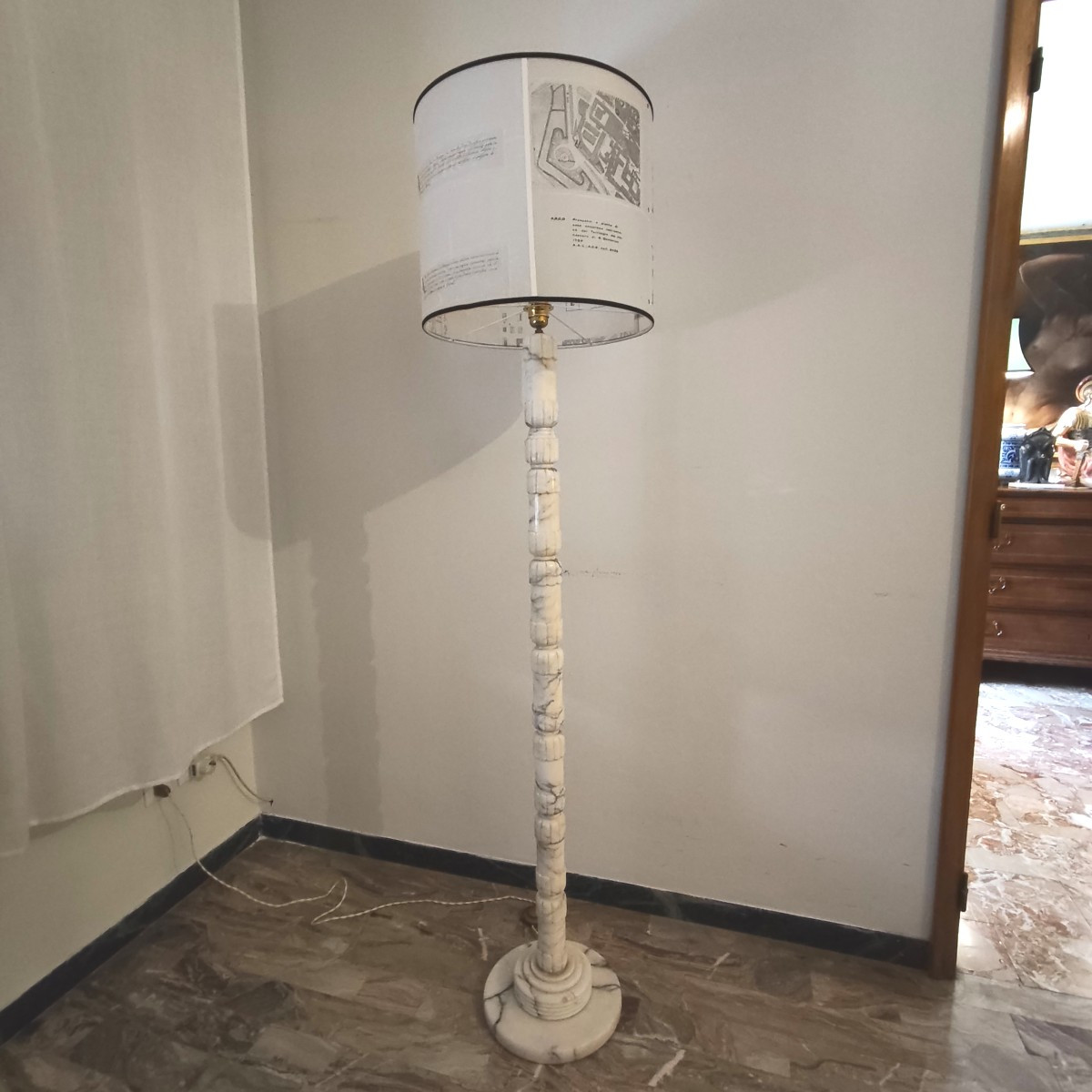 Lampada piantana in marmo razionalista 1930