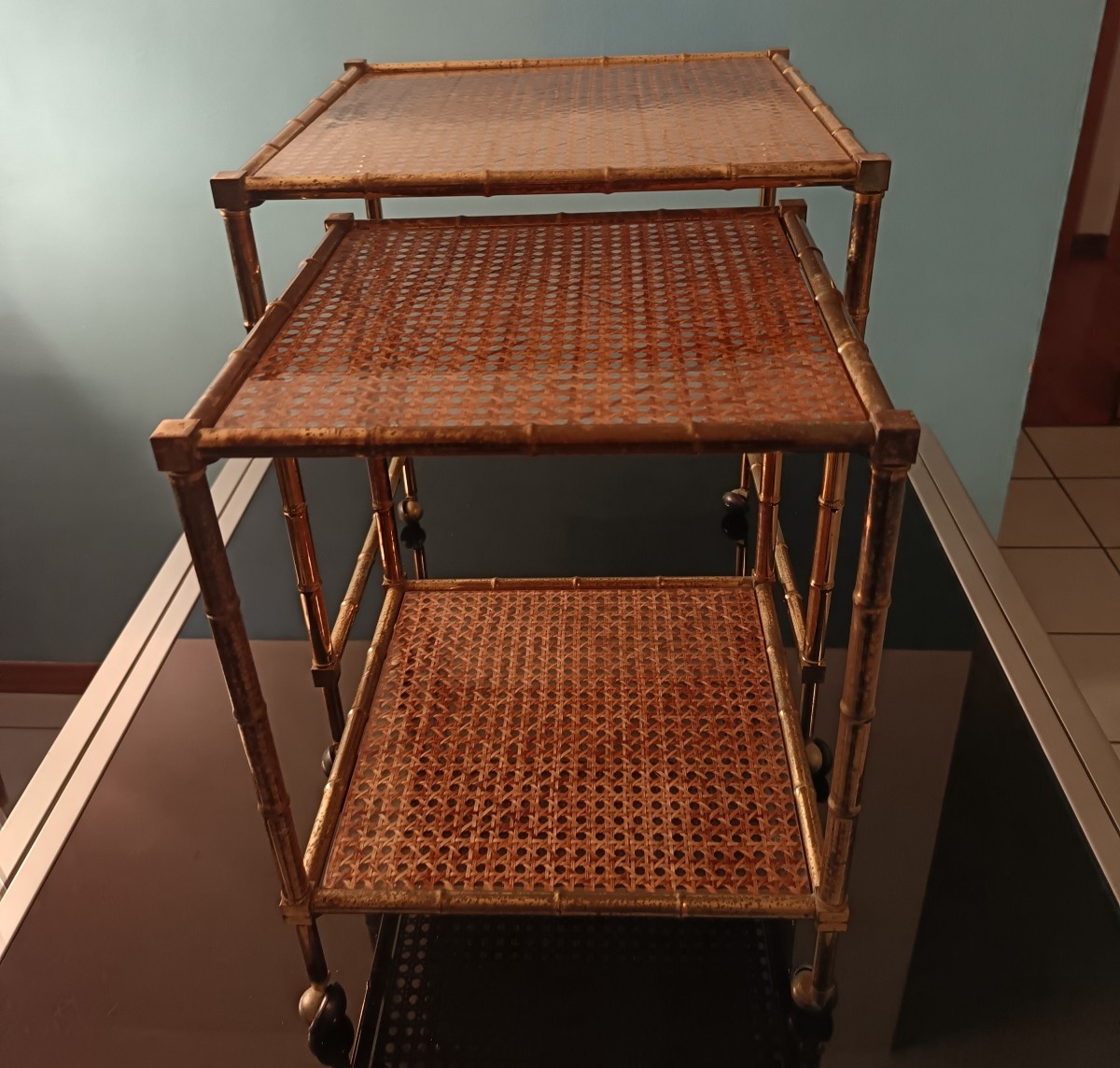 Coppia di tavolini ad incastro in ottone lavorato a bamboo Christian Dior anni 80-photo-1