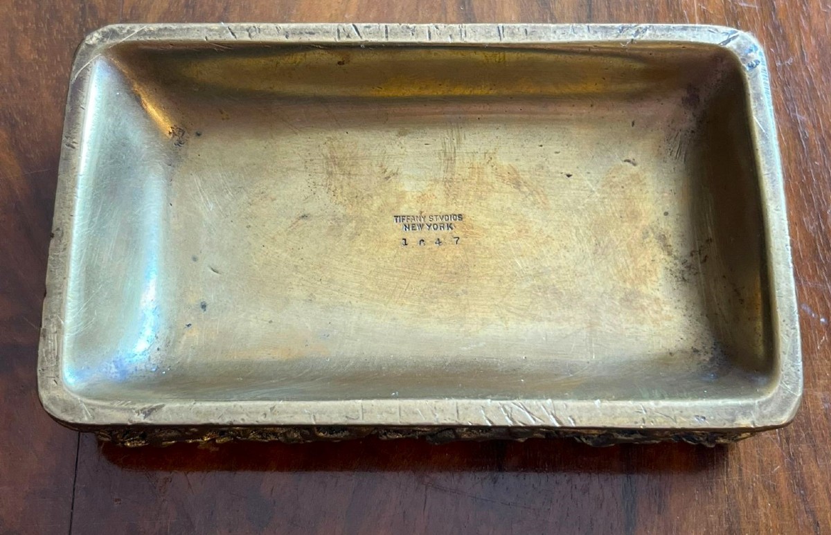 Ferma carte in fusione a cera persa di bronzo dorato Tiffany-photo-1