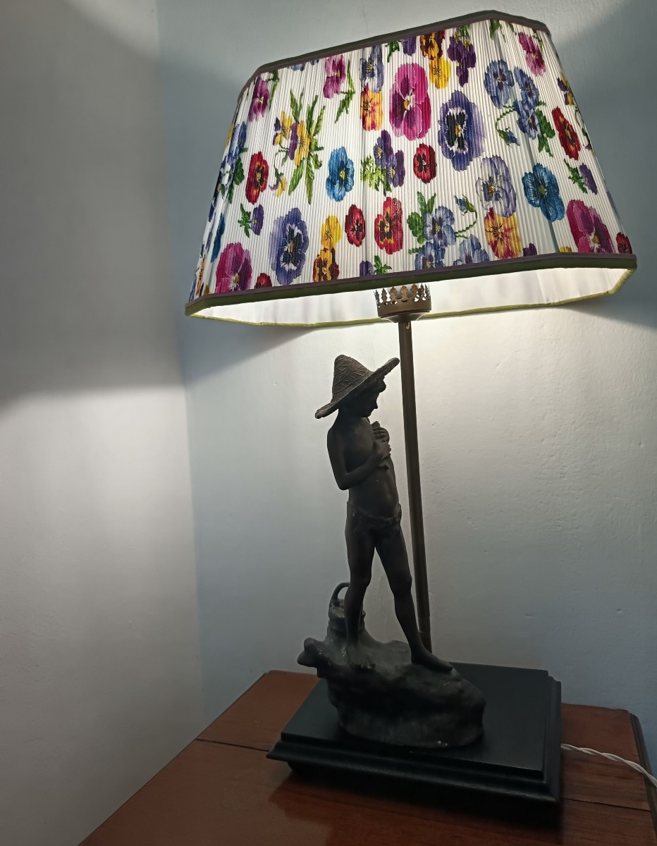 Lampada con pescatorello in bronzo 800 Giovanni Varlese