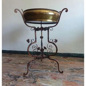 Vaso in ottone sbalzato 1910 Firenze