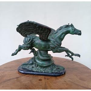 Scultura Razionalista in bronzo del 1930 Ippogrifo