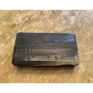 Pressed Horn Snuff Box 