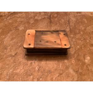 Rustic Horn Snuff Box 