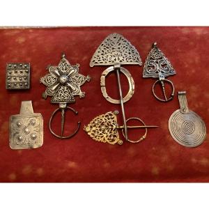 Berber Jewelry, Set Of 5 Fibulae And 3 Silver Pendants