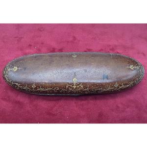 Oblong-shaped Jewelry Box In Gold Leather 