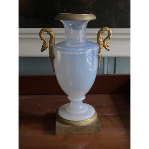 Rare Opaline Savonneuse Vase Mounted In Gilt Bronze, 19th Century, Charles X Period, Circa 1820.
