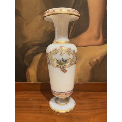 Important Vase In Opaline Soapy XIXth Circa 1840.