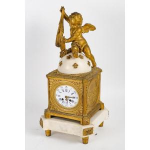 Louis XVI Style Clock In Gilt Bronze And White Marble